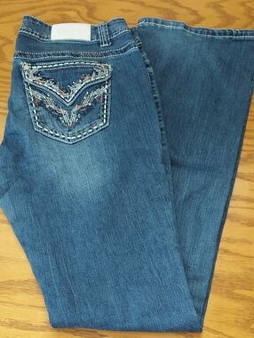 Shyanne Sz 32L Blue Med Wash Bootcut Jeans Embroidered Back And Front Pocket